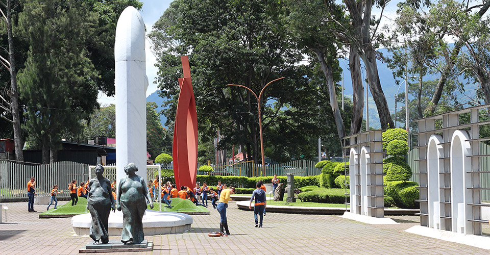 Jardín de esculturas del Museo de Arte Costarricense