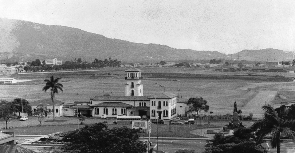 Antiguo Aeropuerto Internacional La Sabana. Ahora convertido en Museo de Arte Costarricense.